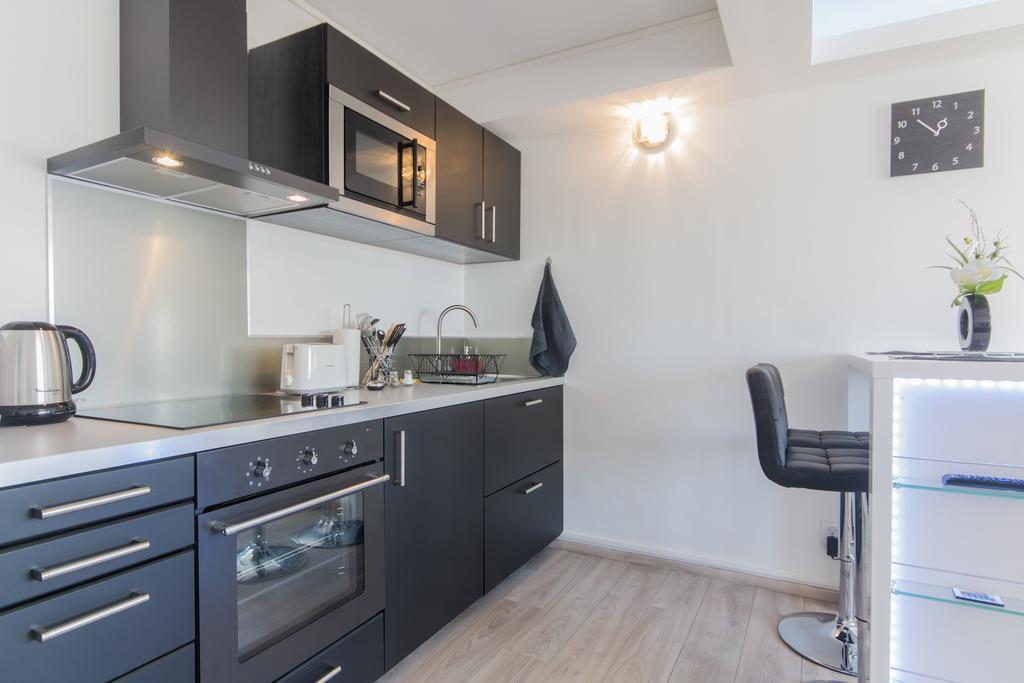 Sweethome Dijon - Black & White Extérieur photo